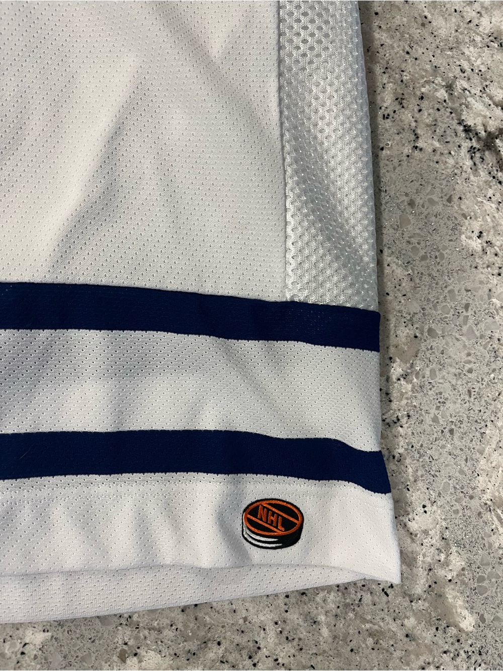Vintage CCM White Toronto Maple Leafs Hockey Jersey - Picture 12 of 12